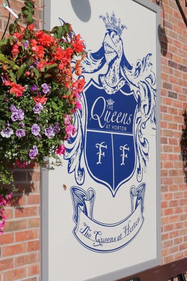 The Queens At Horton Telford Exterior foto